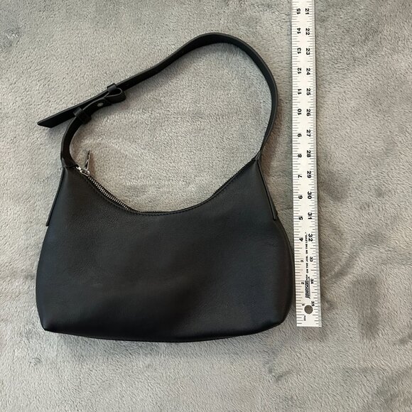 Banana Republic Black Leather Shoulder Bag Crescent Hobo 2024 Handbag - Picture 5 of 6